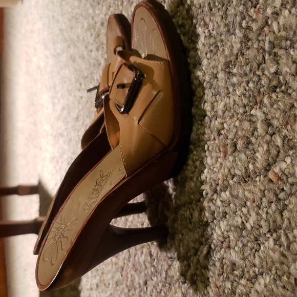 **LIGHTLY WORN** Carlos Santana Wood and Leather Heeled Sandals - Picture 2 of 6
